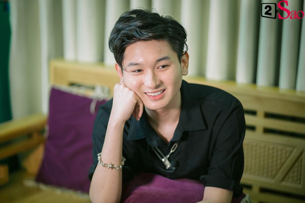 Con nuôi Minh Nhí lần đầu lên tiếng tin đồn đồng tính: Tôi nhìn nhây nhưng thực sự chuẩn men đấy-5