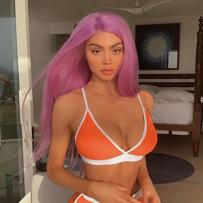 Nóng bỏng có tiếng nhưng blogger lại bị chỉ trích vì ngược đãi ngựa-2