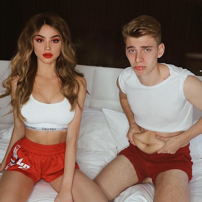 Nóng bỏng có tiếng nhưng blogger lại bị chỉ trích vì ngược đãi ngựa-7