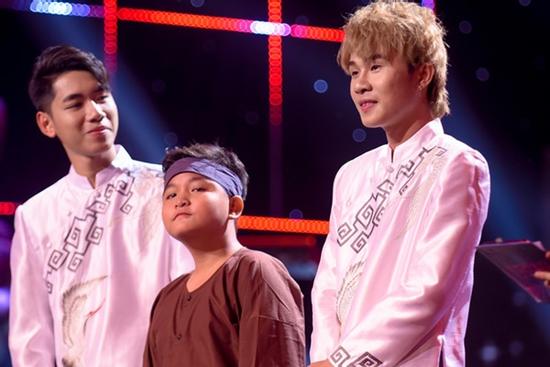 Jack hỗ trợ học trò Hương Giang hát 'Sóng Gió' giật top 1 trending với lượt xem 'khủng'