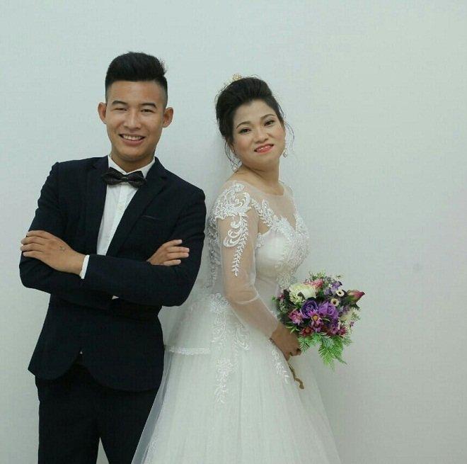 Cô dâu hơn chú rể 21 tuổi: Người ta đồn tôi lấy được chồng trẻ vì có miếng đất-1