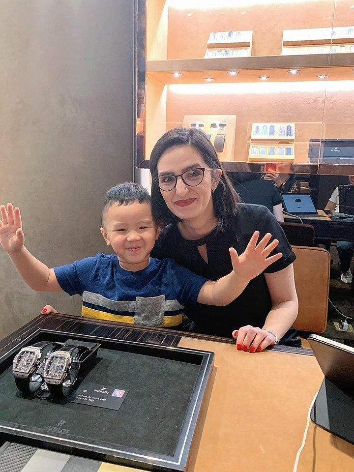 Lộ diện chân dung chồng sắp cưới là đại gia xứ Nghệ của ca sĩ Bảo Thy?-2