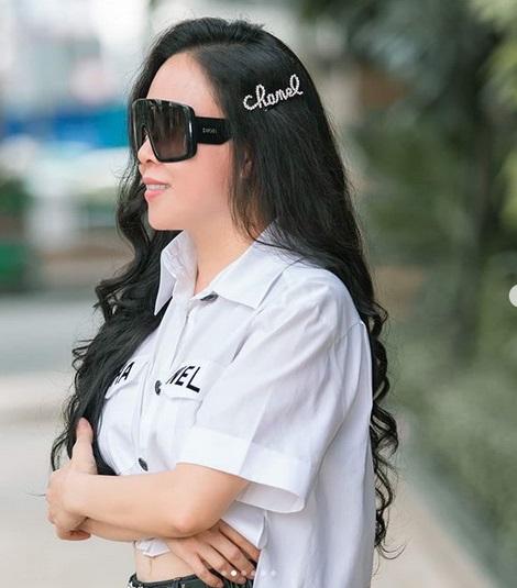 Một chiếc phụ kiện nhỏ mà làm nên mùa xuân cho cả Lan Khuê, Huyền My và Phượng Chanel-5