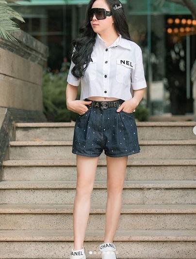 Tin được không: Chỉ với chiếc kẹp tóc 20 triệu đồng, Phượng Chanel đang 45 mà nhìn như 25-5