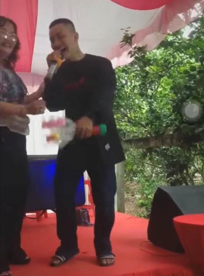 Trước khi tút lại vẻ đẹp trai, Hoài Lâm từng bao lần gây sốc với ngoại hình tụt dốc khó nhận-9