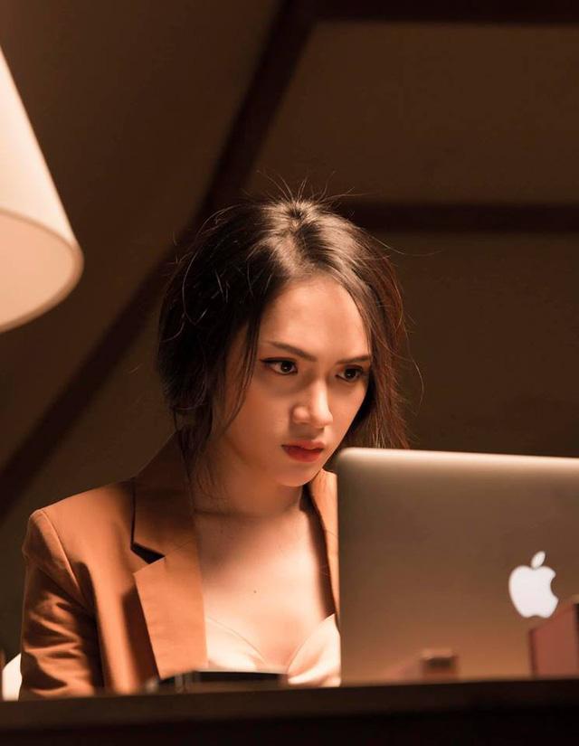 Fan cứ đòi ADODDA phần 3, Hương Giang đáp lại cực tỉnh: Làm cô giáo xong, tiểu tam chết với chị-3