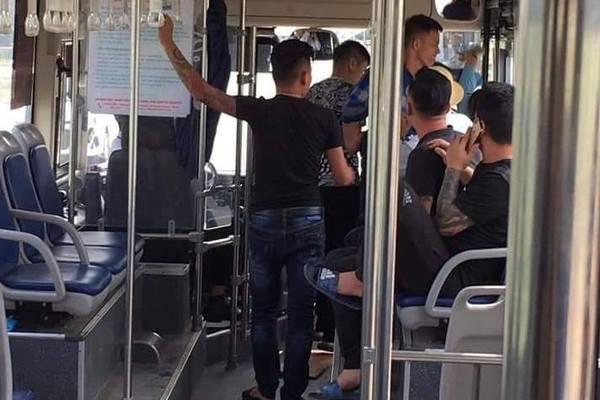 Khởi tố, truy bắt nhóm thanh niên đánh nữ nhân viên xe buýt ở Hà Nội-2