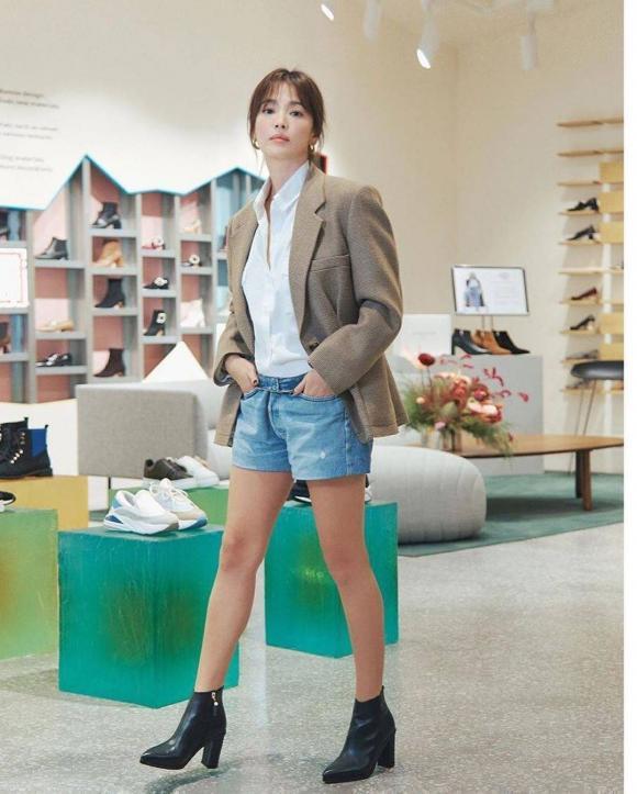 Song Hye Kyo tái hiện hình ảnh bác sĩ Kang trong Hậu duệ của mặt trời, fan lại nghẹn ngào khó tả-1