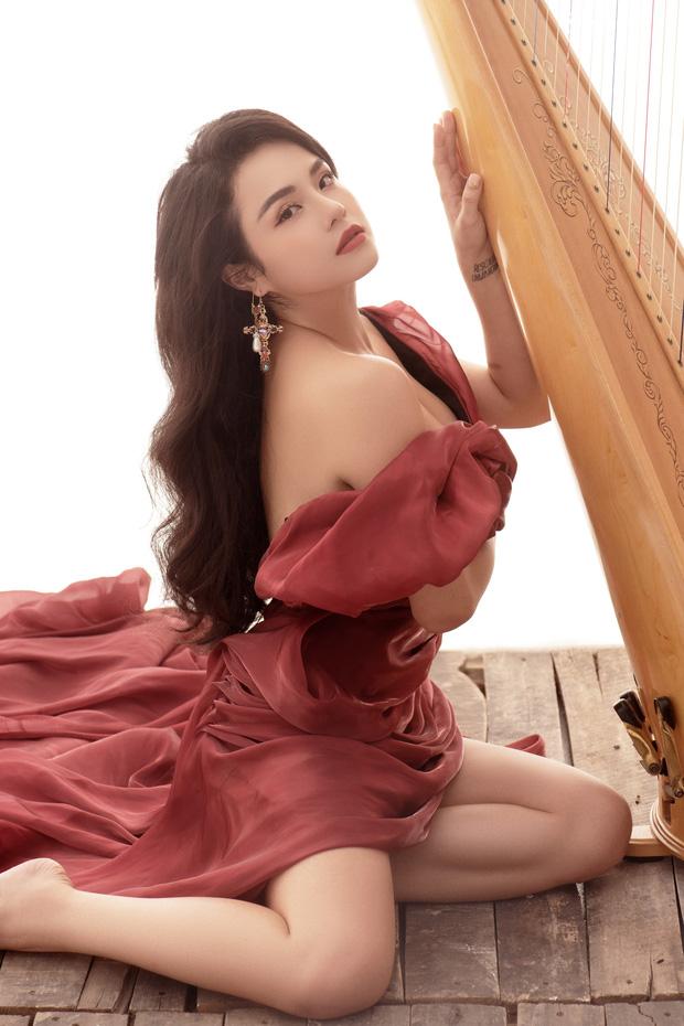 Hậu chia tay Quang Đăng, Thái Trinh chuyển hướng sexy đến nghẹt thở, mặt hao hao Cổ Lực Na Trát-3