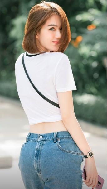 Cứ ngỡ Ngọc Trinh mặc quần ngược ra đường, hóa ra là bắt chước Kendall Jenner-2