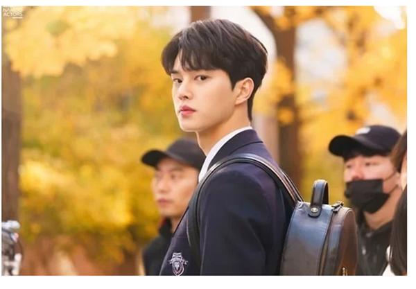 4 nam thần học đường thế hệ mới của màn ảnh Hàn-9