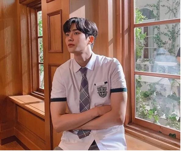 4 nam thần học đường thế hệ mới của màn ảnh Hàn-11