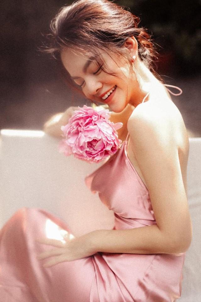 Thái Trinh, Khổng Tú Quỳnh và loạt mỹ nhân Việt lột xác sexy ngoạn mục sau chia tay-8