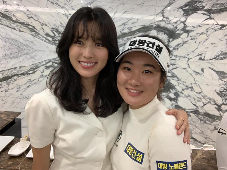 Mới đây, nữ diễn viên Han Hyo Joo đã mặt trong một sự kiện của Daebang Group. Đây cũng là một trong những hoạt động hiếm hoi của người đẹp tại Hàn thời gian qua.