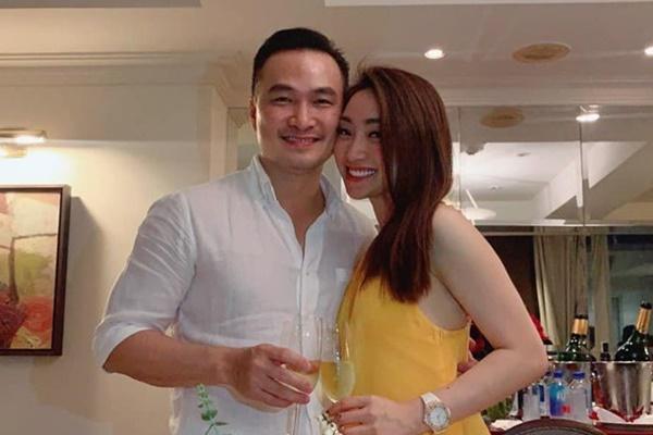 Diễn viên Chi Bảo lần đầu tiên đăng ảnh đưa người yêu đi ăn cùng con trai và vợ cũ-8