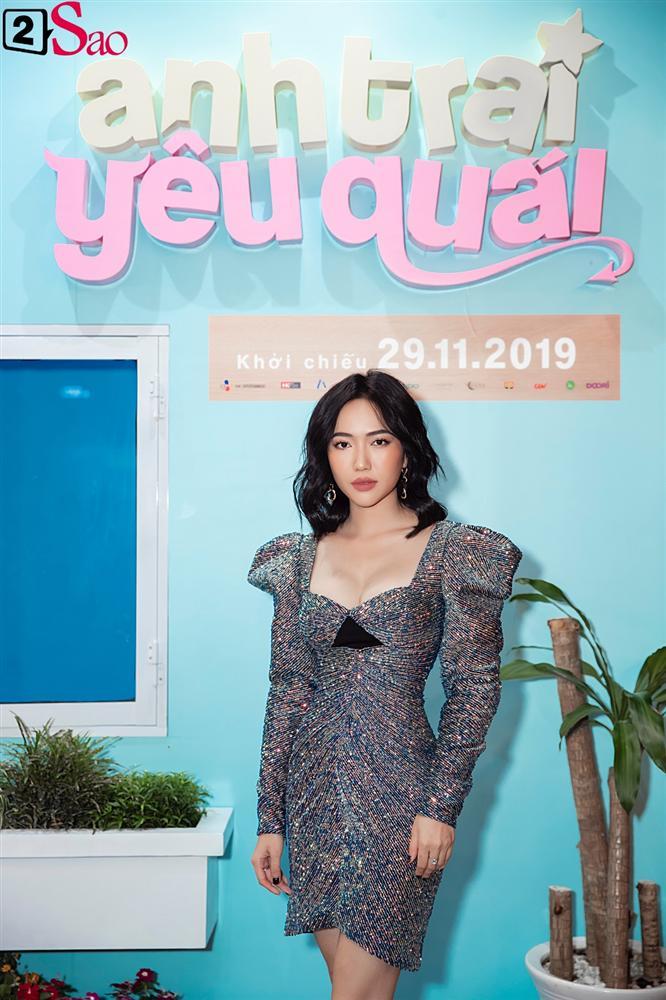 Isaac không sợ lộ hàng khi diễn cảnh khỏa thân trong Anh Trai Yêu Quái-7