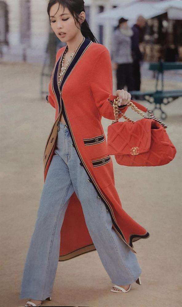 Ảnh tạp chí chụp tại châu Âu của Jennie và Lisa (BlackPink)-5