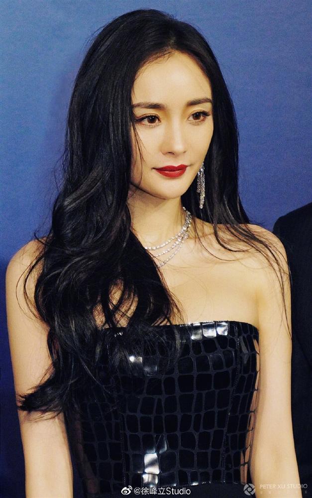 Gái một con Dương Mịch lại được dịp khiến fan nức nở vì nhan sắc hoa nhường nguyệt thẹn-2