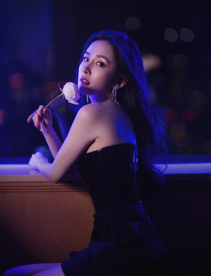 Gái một con Dương Mịch lại được dịp khiến fan nức nở vì nhan sắc hoa nhường nguyệt thẹn-4