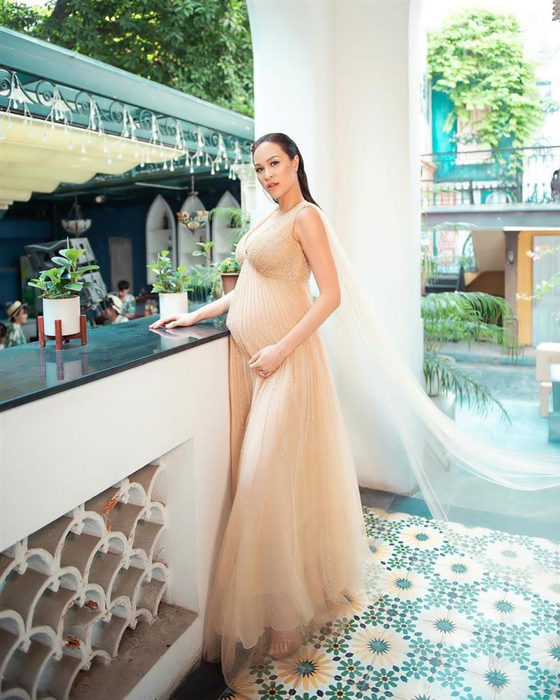 Bên cạnh nhiều tin hỷ, showbiz Việt cuối năm còn nhộn nhịp với sự ra đời của các thiên thần-5