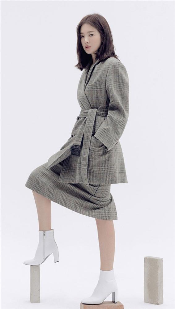 Cuộc sống đối lập của Song Joong Ki và Song Hye Kyo sau 4 tháng ly hôn-10