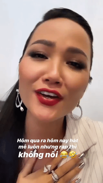 Hhen Nie cứ mê mệt Đen Vâu thế này, bảo sao fan có cớ nhiệt tình căng buồm ra khơi-2