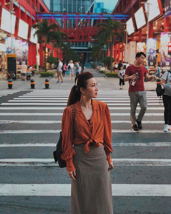 Trấn Thành diện mốt buộc vạt chất không kém cạnh các chị em gái-6