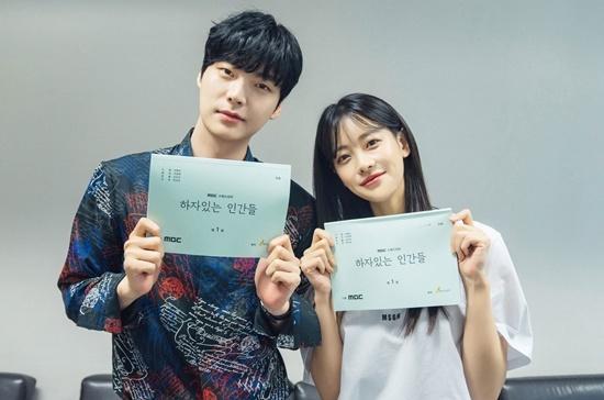 Showbiz đang loạn, Ahn Jae Hyun bất ngờ bỏ theo dõi Goo Hye Sun, xóa sạch ảnh trên Instagram 3,3 triệu người follow-3