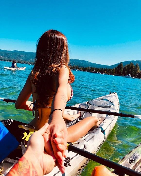 Đăng ảnh nắm tay bạn trai, Võ Hoàng Yến trả lời câu hỏi: Khi nào cưới?-3