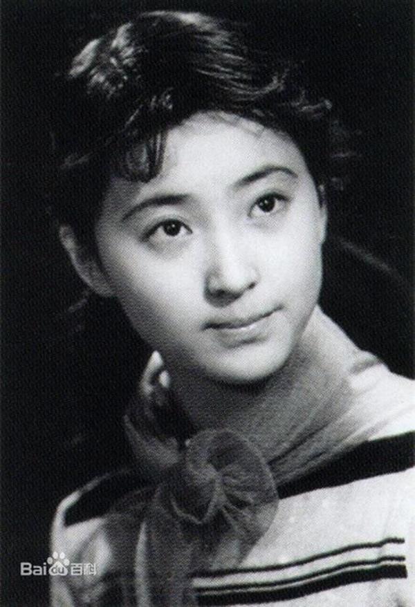 Cuộc đời bi thảm của mỹ nhân Hồng Lâu Mộng: Hai cuộc hôn nhân tan vỡ, tiên nữ cạo trọc vì bệnh ung thư-1