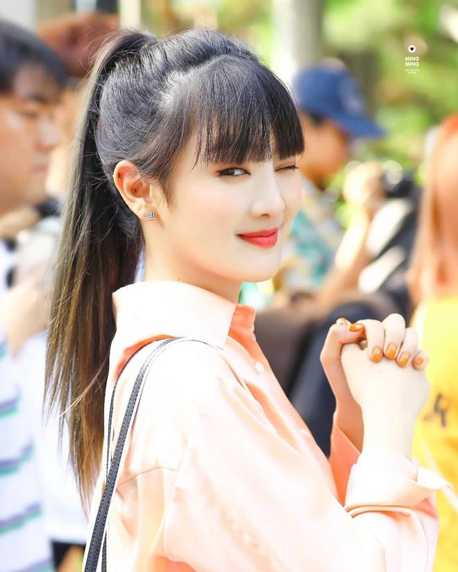 Mỹ nhân Hàn nổi bật trên sân khấu nhờ kiểu make up mắt buồn ngủ-4