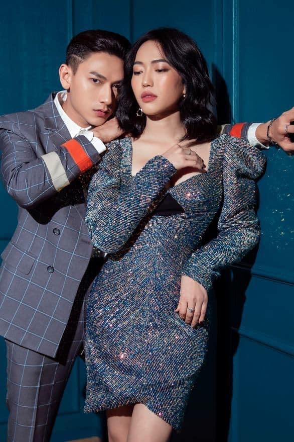 Đẹp trai lại còn ga lăng hết mức, Issac lấy áo đang mặc che chắn cho Diệu Nhi khỏi lộ hàng-6