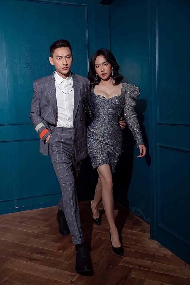 Đẹp trai lại còn ga lăng hết mức, Issac lấy áo đang mặc che chắn cho Diệu Nhi khỏi lộ hàng-7