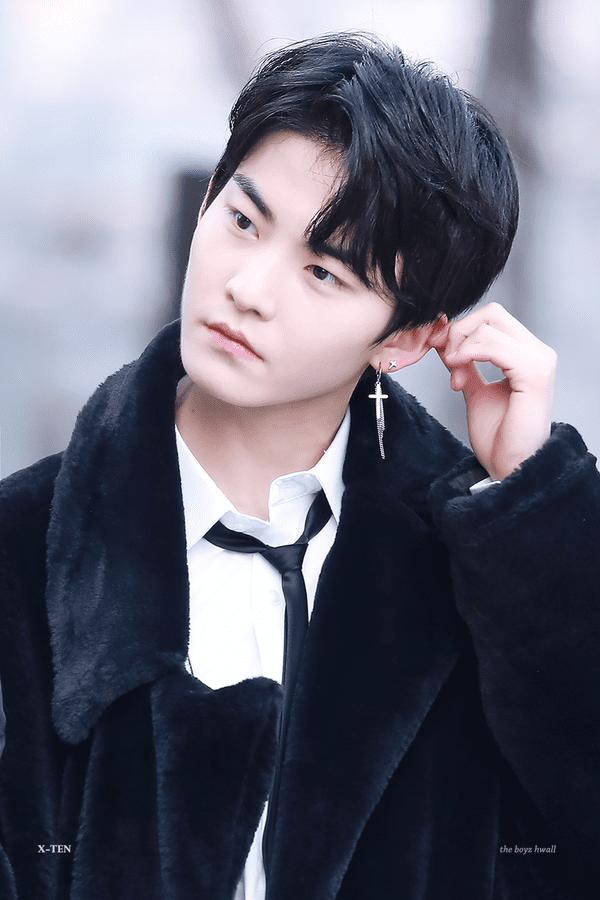 Thành viên Hwall của nhóm nhạc The Boyz thông báo rời nhóm vì vấn đề sức khỏe. The Boyz sẽ tiếp tục hoạt động với 11 thành viên.