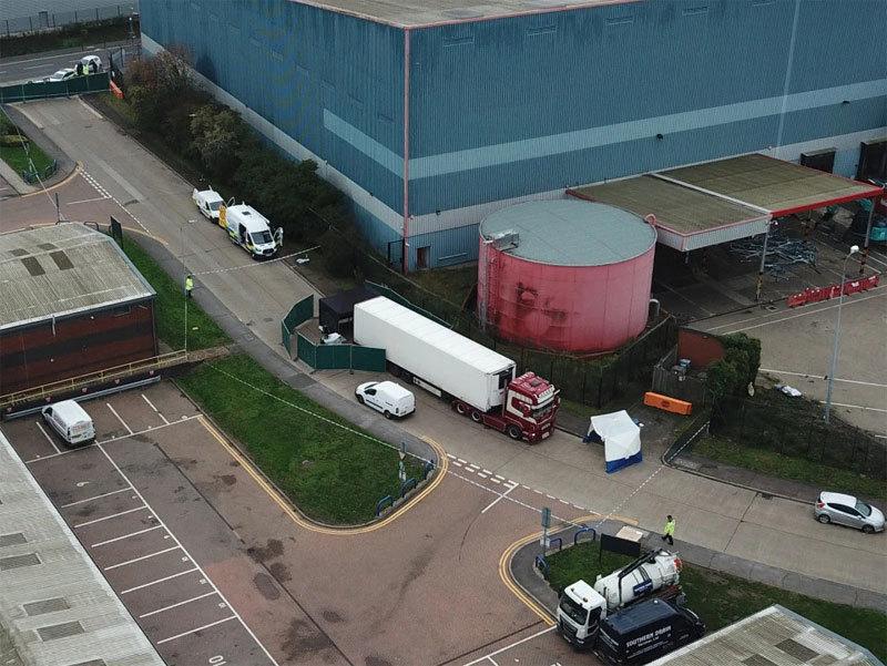 Hé lộ cái chết vô cùng đau đớn của 39 người trong thùng xe-3