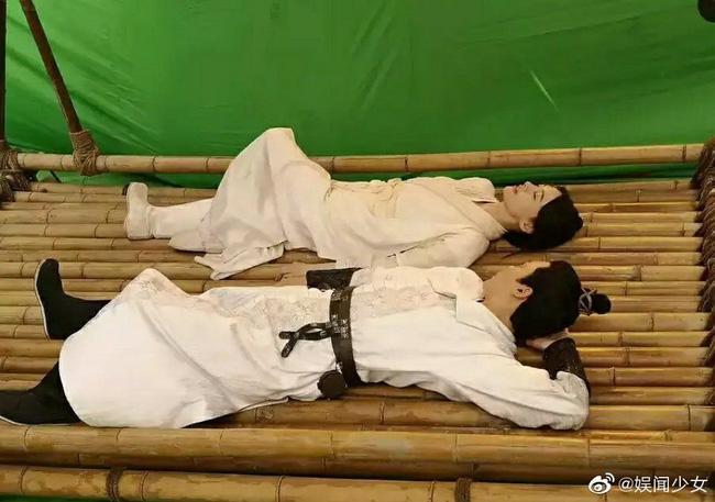 Trịnh Sảng bị phát hiện diện lại đồ cũ của Dương Mịch trong phim Tân Thiện nữ u hồn-1