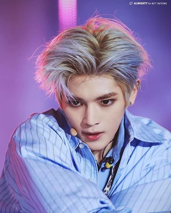 Taeyong được coi là một trong những vũ công giỏi nhất trong SM Entertainment và cũng alf visual đỉng cao của NCT. Anh chàng được khen ngợi giống như những nhân vật anime sống dậy. Taeyong cũng là một trong những thần tượng thích thay đổi màu tóc thường xuyên, và với phong cách nào, chàng trai sinh năm 1995 cũng dễ dàng chinh phục chúng.