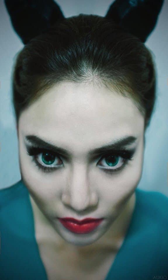 Lan Ngọc trang điểm phong cách Tiên hắc ám khiến fan giật mình-1