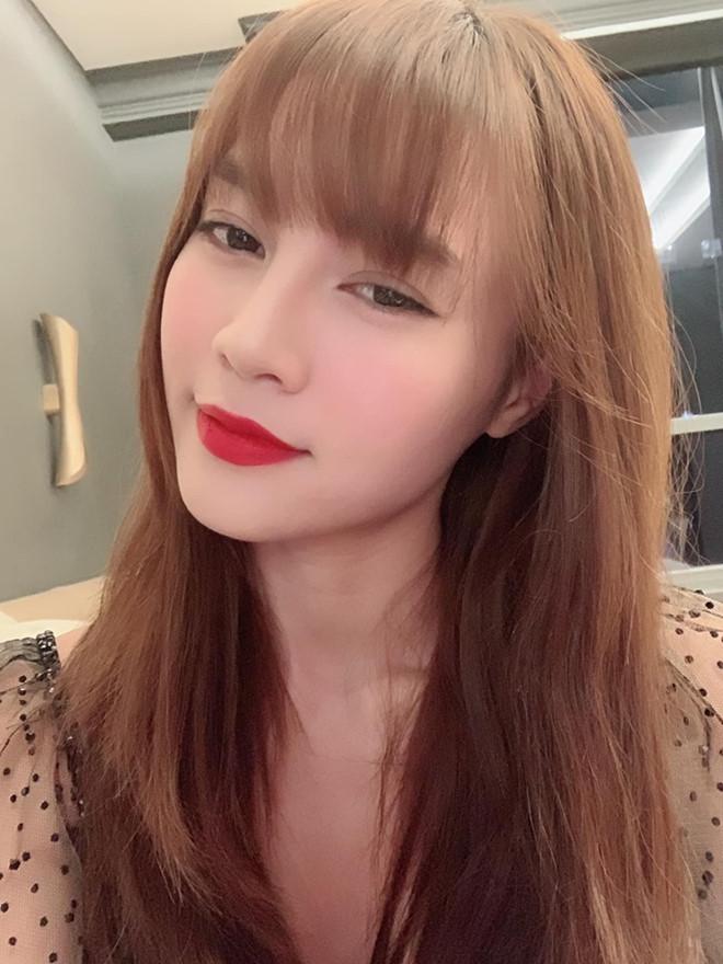 Lan Ngọc trang điểm phong cách Tiên hắc ám khiến fan giật mình-2