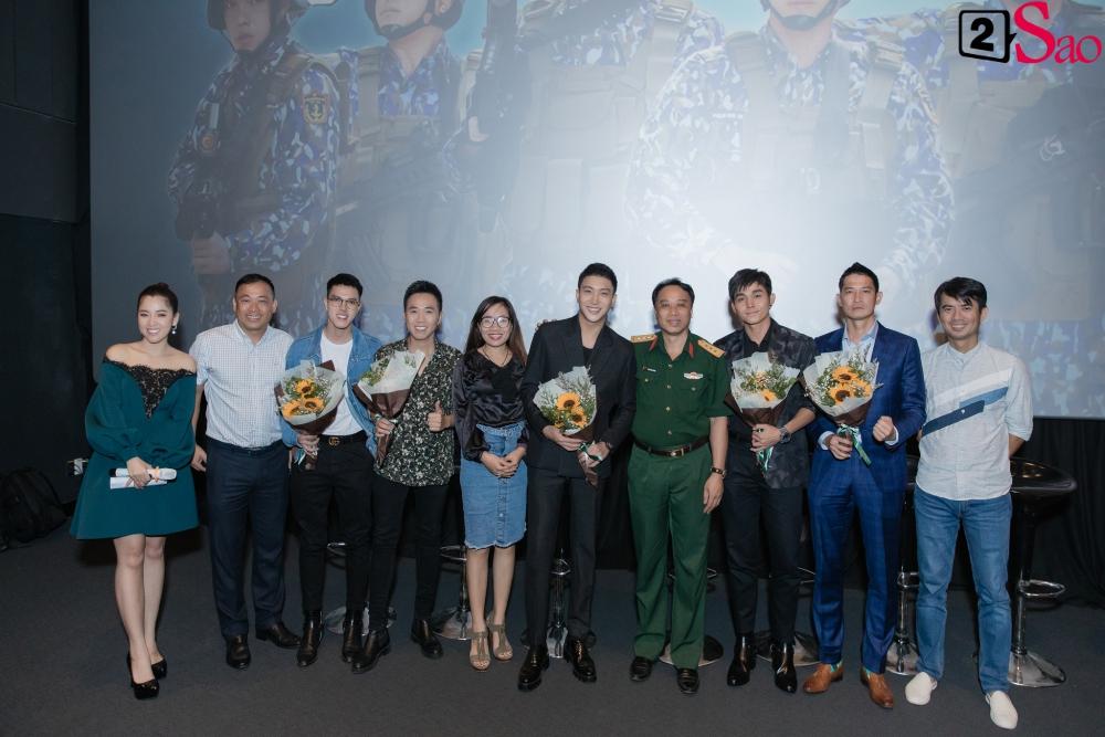 Sao nhập ngũ 2019: Jun Phạm ngại tắm nude, Anh Đức... khỏa thân chạy vòng vòng-2