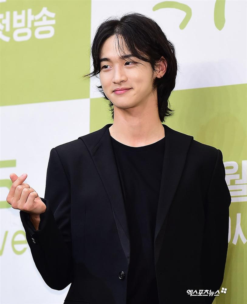 Jang Dong Yoon gia nhập showbiz nhờ tham gia bắt cướp - 2sao