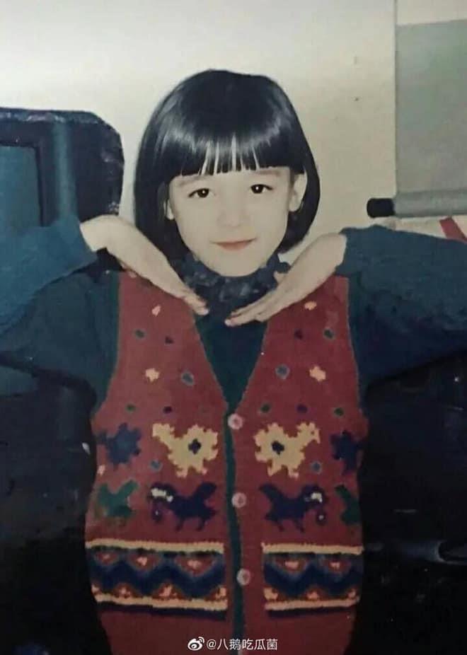 Loạt ảnh xinh đẹp từ nhỏ của Địch Lệ Nhiệt Ba-3