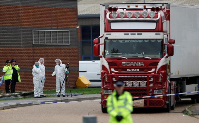 Xót xa đoạn tin nhắn của cô gái Hà Tĩnh gửi cho mẹ nghi bị chết vì không thở được trong quan tài thép chứa 39 thi thể ở Anh-1