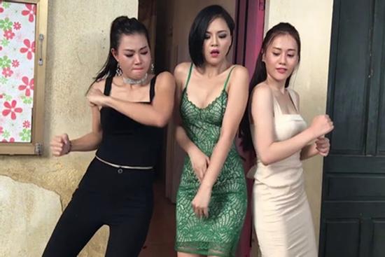 Nghệ sĩ Việt: 'Dán nhãn 18+ phim truyền hình cần triệt để, hợp lý'