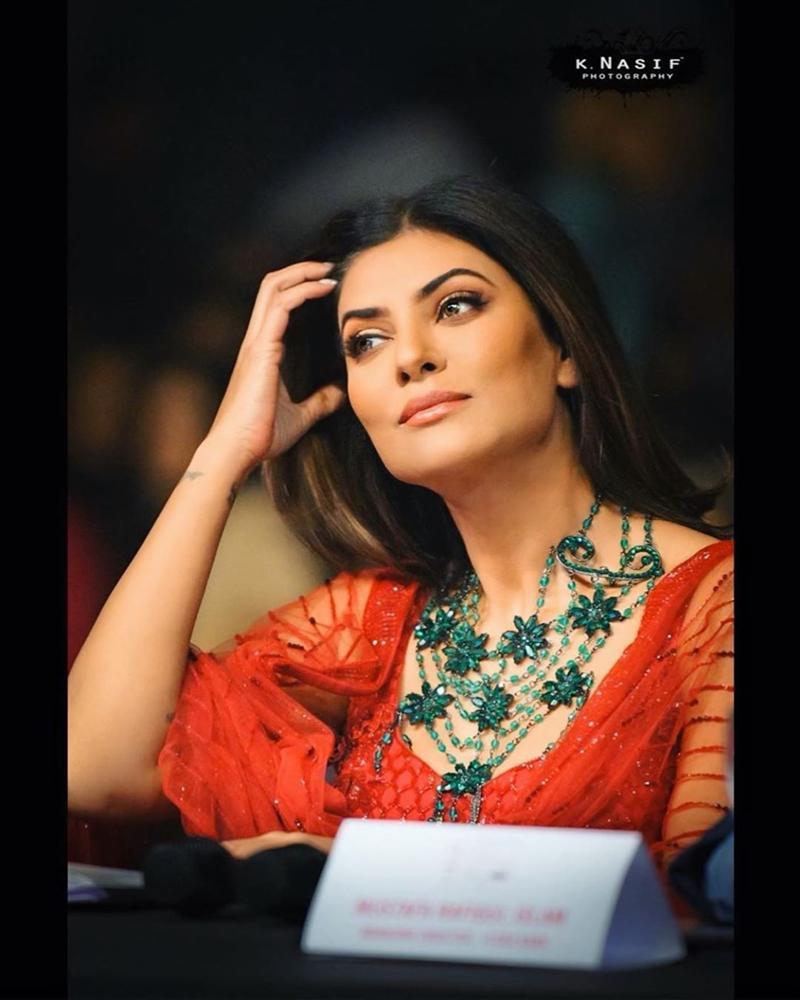 Bản tin Hoa hậu Hoàn vũ 26/10: 100% khán giả ủng hộ Hoàng Thùy làm điều này để dễ bề intop-4