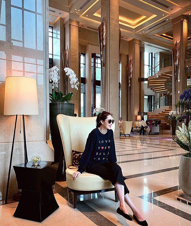 Phải chăng đây là kiểu tóc trẻ hóa dung nhan, khiến Đặng Thu Thảo và Hà Tăng đều ưa chuộng?-5