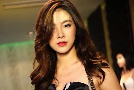 Cùng sếp lên bar gặp ngay bạn gái, tôi thẫn thờ biết thân thế của người yêu lương 5 triệu