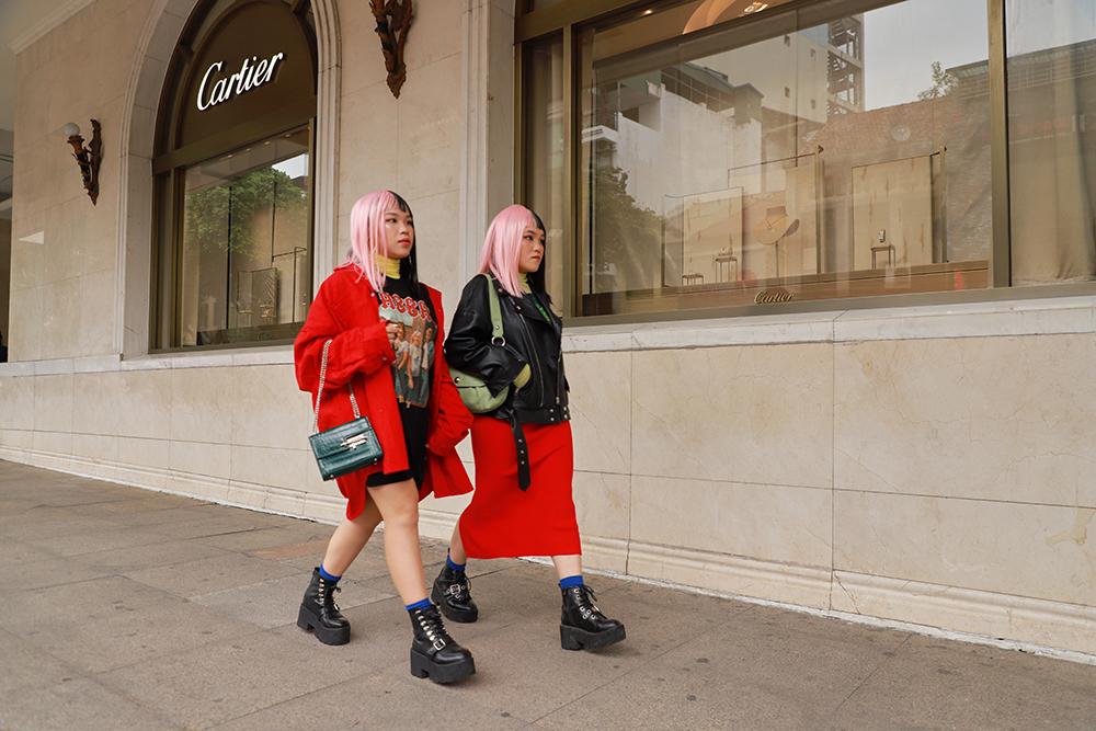 Street style tại Vietnam Fashion Week: mèo Thoại nổi nhất tập đoàn giả gái, có cả người cosplay Sơn Tùng M-TP-8