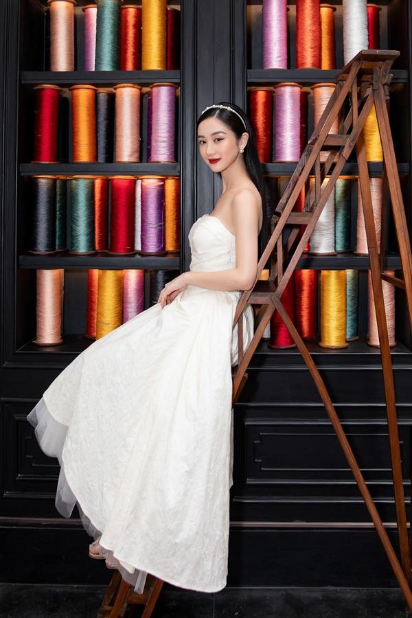 Ngọc Trinh diện đầm trong suốt, Kỳ Duyên mặc vest xẻ ngực sâu đến vô tận giữa cái lạnh Sapa-21