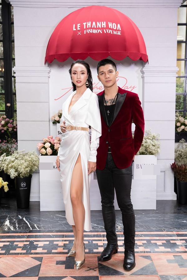 Ngọc Trinh diện đầm trong suốt, Kỳ Duyên mặc vest xẻ ngực sâu đến vô tận giữa cái lạnh Sapa-23